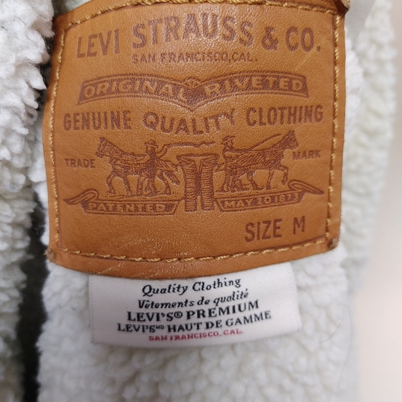 COPY Levi's long Sherpa trucker denim jacket size M - Picture 9 of 16